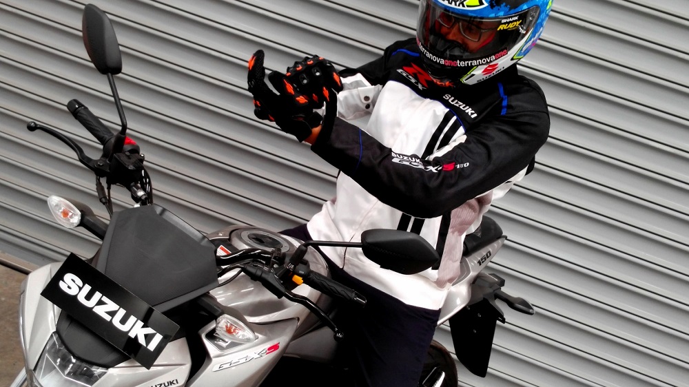 Jaket Keren Untuk Setiap Pembelian Suzuki GSX-R150 dan GSX-S150 1 Jacket Suzuki GSX