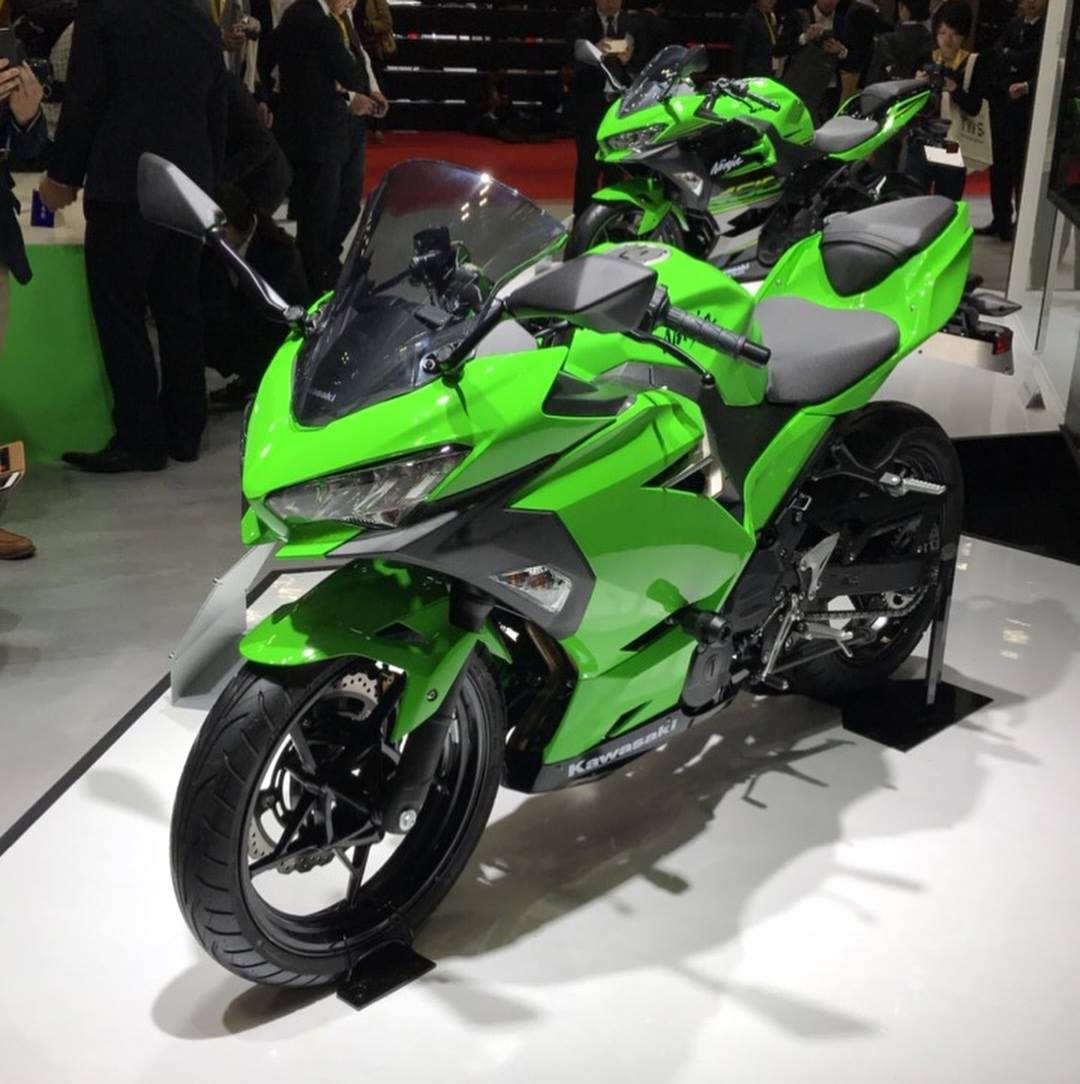 Spesifikasi All New 2018 Ninja 250R Power 39 PS @ 12,500 rpm 6 Ninja 250R 2018