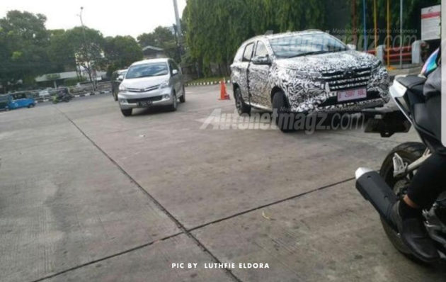 Bocoran Desain Toyota Rush-Terios dari 'Orang Dalam'... Kok Bisa Bocor?? 2 spyshot Terios Rush tanpa konde
