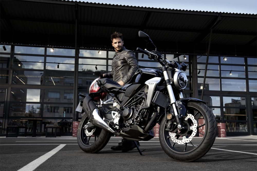 Kenapa Honda Tiger Belum Diproduksi Juga ? Ternyata Ini Jawaban Boss AHM 3 2018 CB300R -Honda Tiger 300