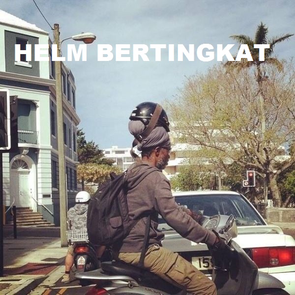 10 Meme Lucu dan Unik Seputar Helm 9 Helm bertingkat Funny Helmet