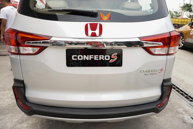 Honda Wuling Ini Terlihat Unik Bro!! 2 Honda Wuling Confero