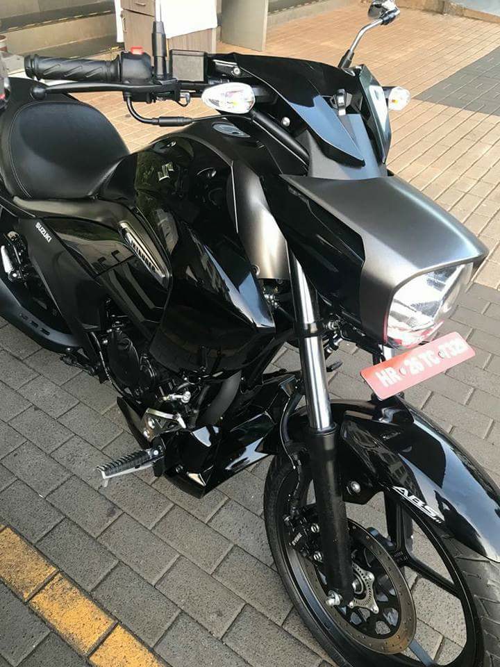 Suzuki Intruder 150 dan Kemungkinan di Boyong ke Indonesia 4 Suzuki Intruder 150