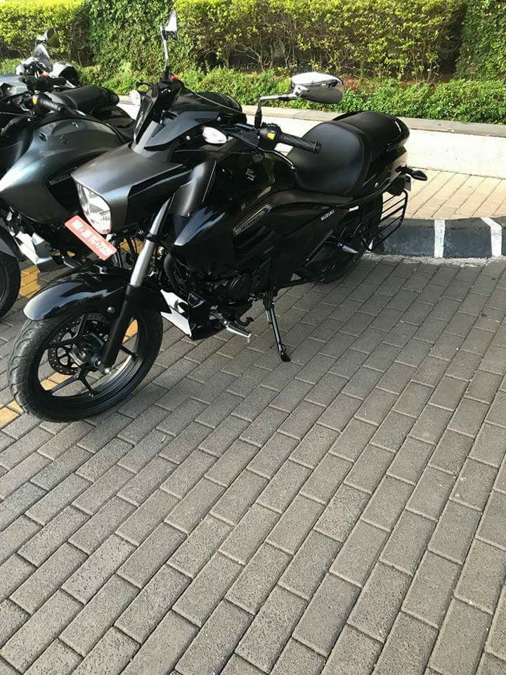 Suzuki Intruder 150 dan Kemungkinan di Boyong ke Indonesia 2 Suzuki Intruder 150