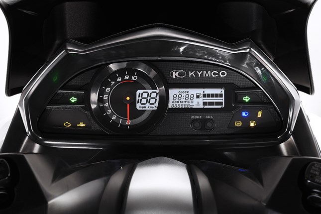 KYMCO G-Dink 250i Skuter Terlaris, 250cc Power 20PS !! 4 Kymco G-dink250i dashboard
