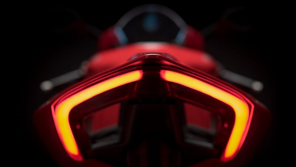 Ternyata Desainer Panigale V4 Masih Muda.. Nih Dia Orangnya !!! 7 New Ducati Panigale V4 MY2018
