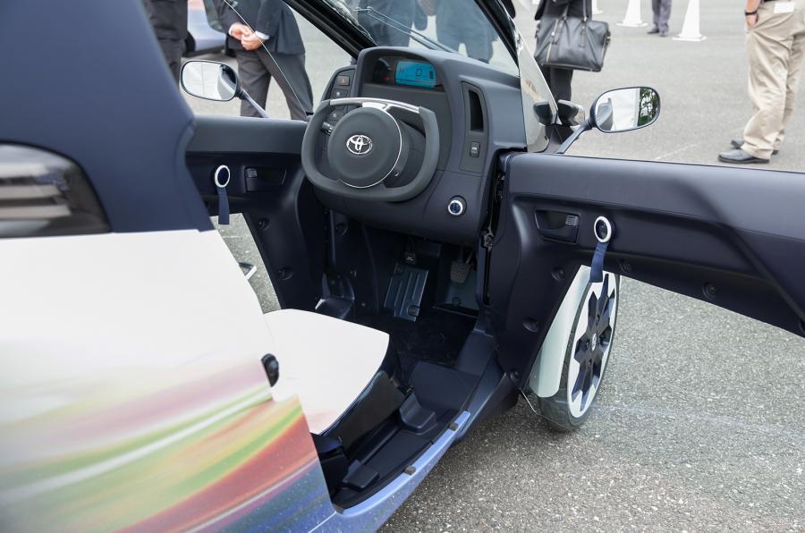 Produk Toyota Ini Bikin Sepeda Motor Tidak Laku Bro... !!! 2 Toyota i-Road
