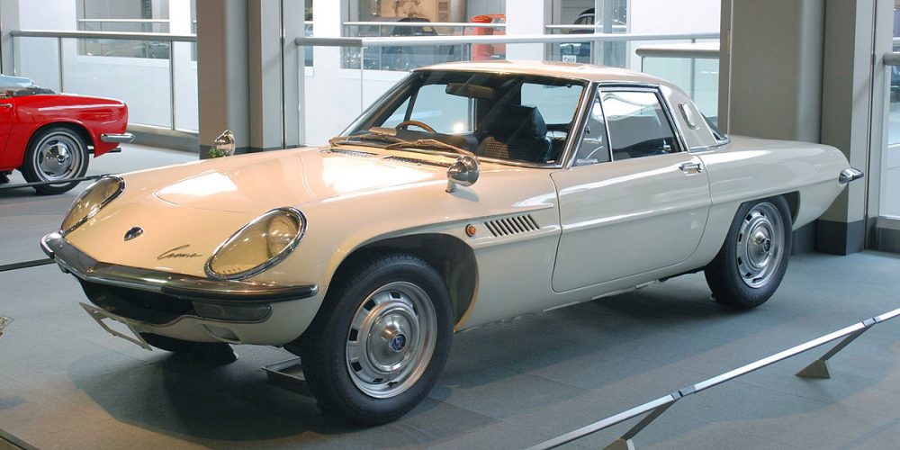 Inilah Kisah Mazda yang Dulu Tak Diakui di Kampung Halamannya 1 1968 Mazda Cosmo Sport