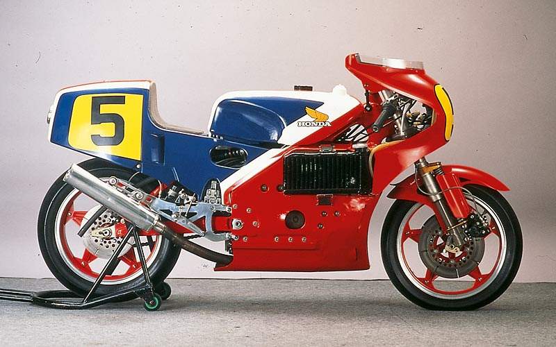 Honda NR500 Mesin 4 Tak yang Nekat Lawan 2 Tak ! 3 1979 Honda NR500