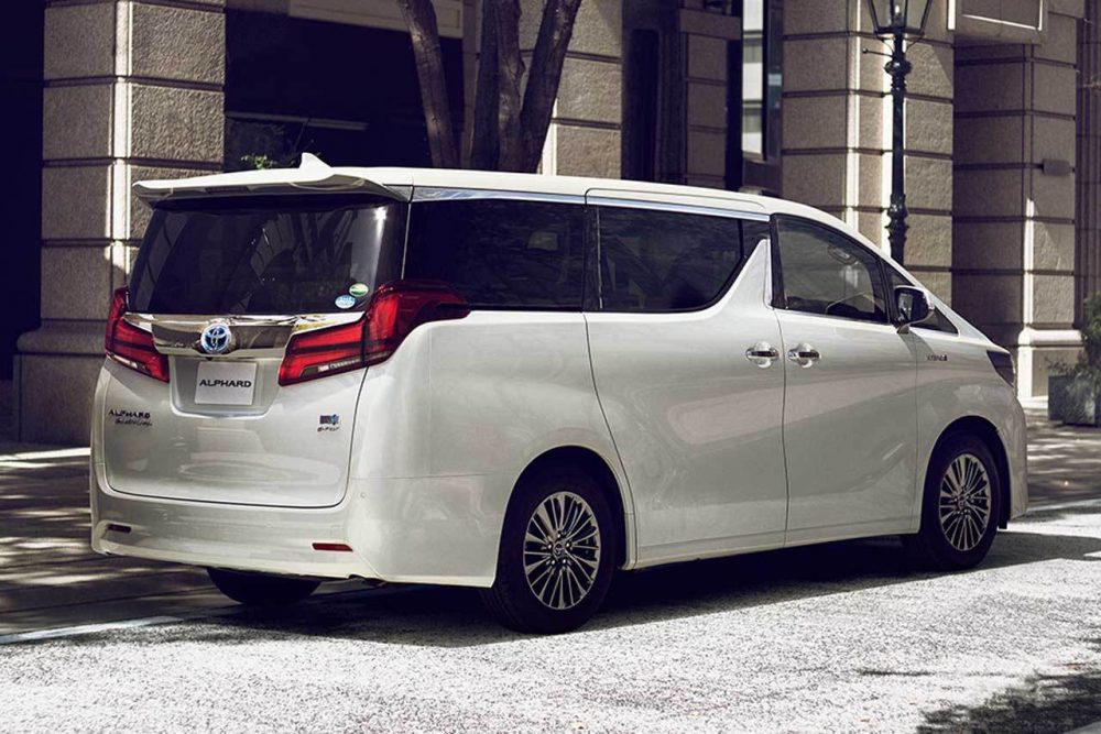 2018 Toyota Alphard 2