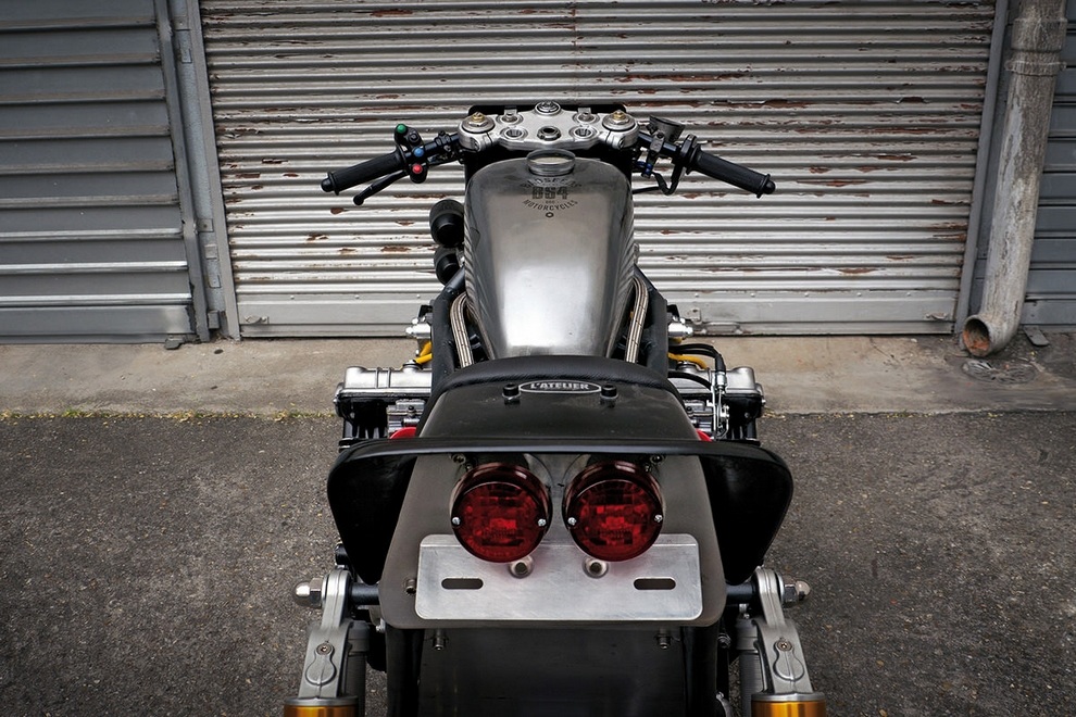 Honda CBX1000 Enam Silinder Memakai Part Hayabusa