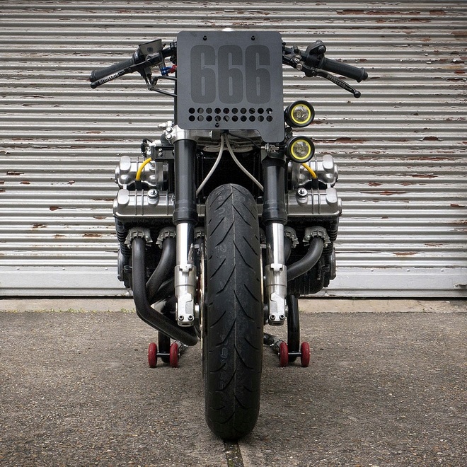 Honda CBX1000 Enam Silinder Memakai Part Hayabusa, Harley dan GSX-R 7 Honda CBX1000 Enam Silinder Memakai Part Hayabusa