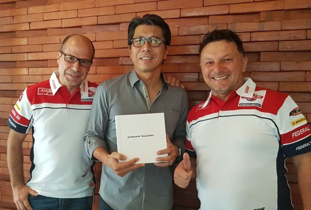 Jamu Merambah Balap Dunia, Antangin Jadi Sponsor MotoGP... Weladalah !!! 2 Jamu Merambah Balap Dunia, Antangin Jadi Sponsor MotoGP