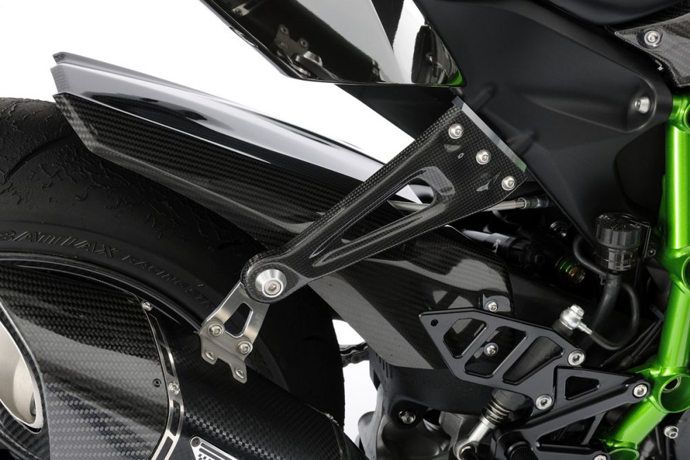 Kawasaki Ninja H2 Ini Bertaburkan Part Serat Karbon Lansiran MAGICAL RACING 5 Kawasaki Ninja H2 Ini Bertaburkan Part Serat Karbon