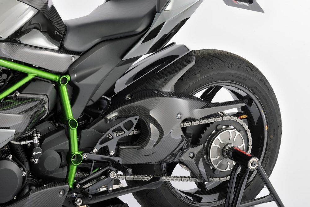 Kawasaki Ninja H2 Ini Bertaburkan Part Serat Karbon