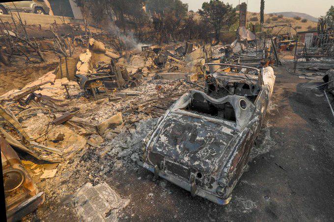 Kumpulan Video dan Foto Kebakaran Los Angeles 5 Kebakaran Los Angeles