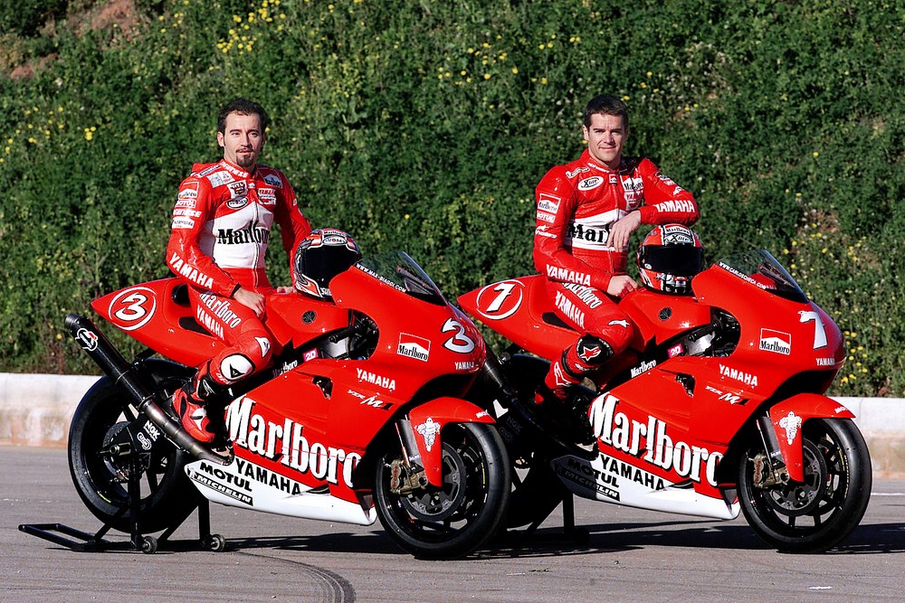 Gabung Tim Resmi Yamaha Ibarat 'Hadiah Beracun' bagi Quartararo, Jangan Tergoda! 2 Max Biaggi dan Carlos Checa Yamaha