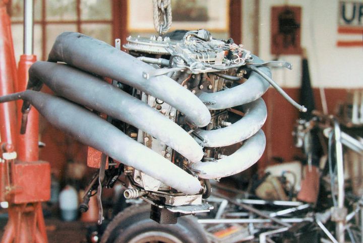 Mobil Balap 2 Stroke V6 Mesin Speed Boat.. Ngebul Maksimal !!! 2 Mobil Balap 2 Stroke V6 Mesin Speed Boat