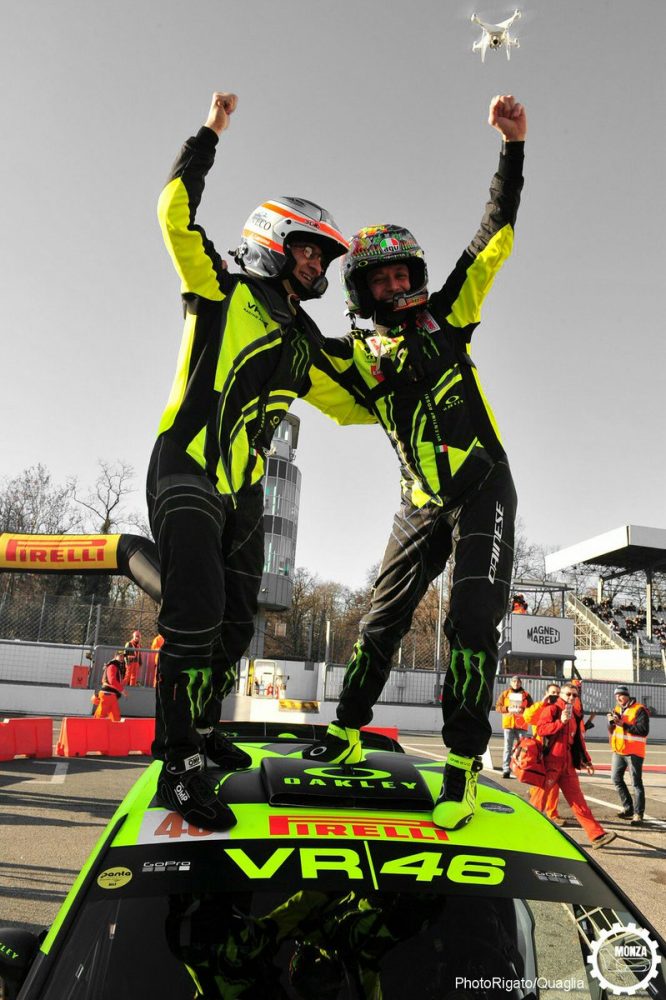 Valentino Rossi Kena Penalti, Hukuman 10 Detik di Monza Rally Show 3 Valentino Rossi Kena Penalti
