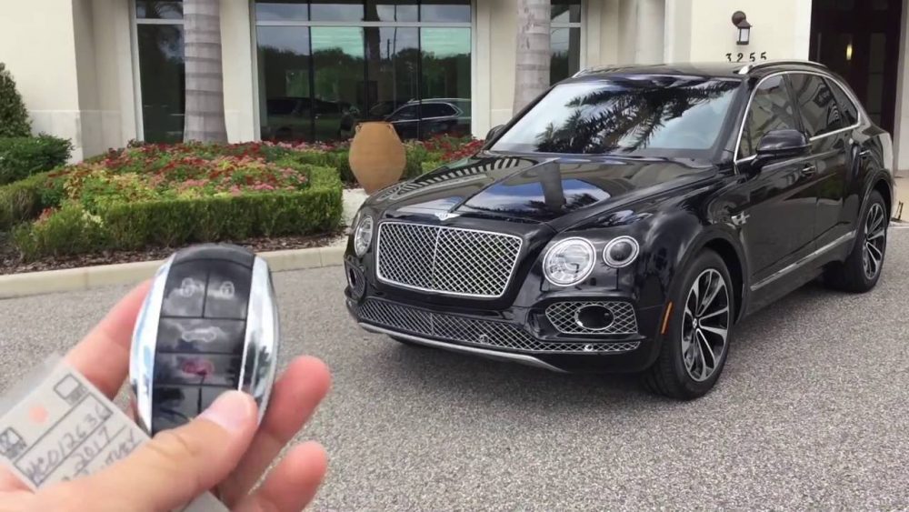 10 Mobil SUV Tercepat di Dunia 5 2017 bentley bentayga
