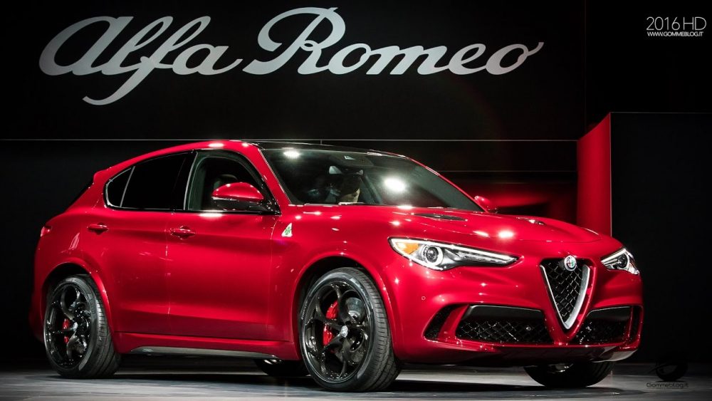 10 Mobil SUV Tercepat di Dunia 3 Alfa Romeo Stelvio Quadrifoglio