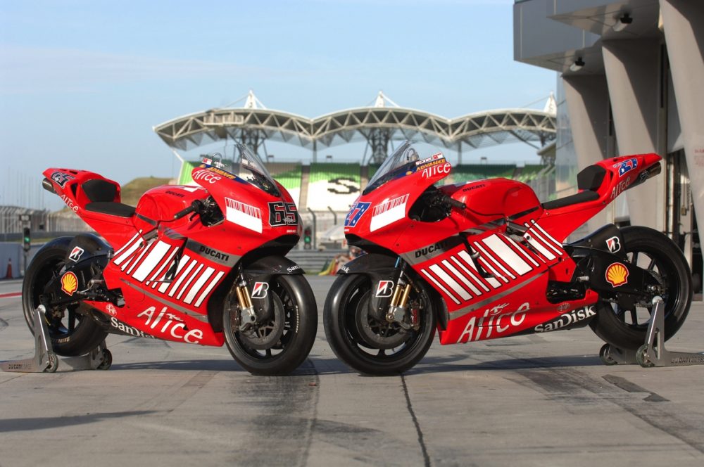 Evolusi DesmoStoner dan DesmoDovi Cakepan Mana ? 4 Ducati GP7