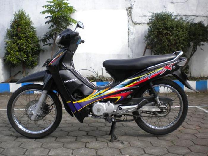 10 Motor Bebek Astrea Yang Pernah Ada di Hati.. !! 8 Honda-Astrea-Supra-X-2004