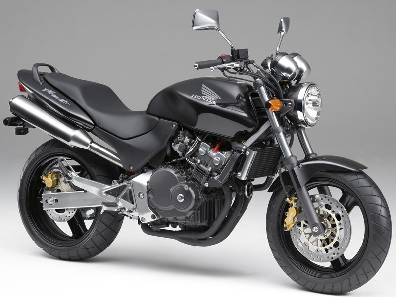 Komparasi Dua Dekade Honda Hornet 4 Silinder dan CBR250RR 2 silinder 2 Honda CB250F Hornet