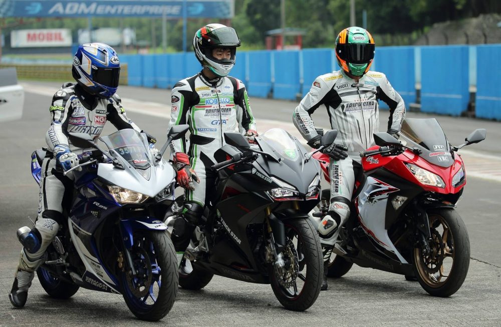 Yamaha R 25 Ambles Kena Sleding Tekel Ninja 250 dan CBR250RR ! 2 Ninja 250 vs CBR250RR vs R25
