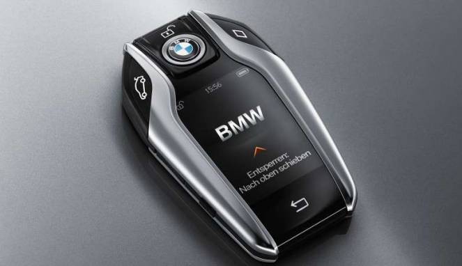 Sejarah Kunci Mobil Dari Yang Biasa Sampai Yang Paling Canggih 1 kunci-remote-bmw-seri-7-terbaru