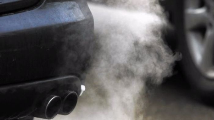 Awas Terlalu Lama Memanasi Mobil Bisa Ditilang 1 memanaskan mobil