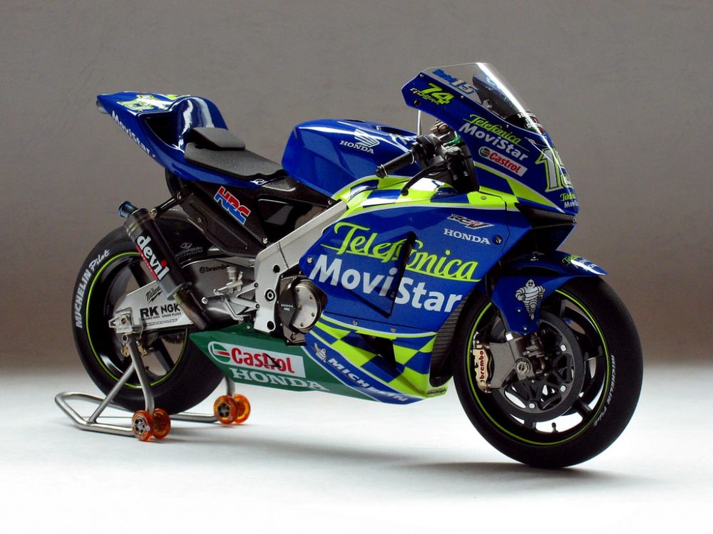 MotoGP: Suzuki, Honda, Yamaha Movistar Mana Yang Paling Keren? 3 2003 Honda HRC MotoGP Telefonica Movistar Sete Gibernau RC211V