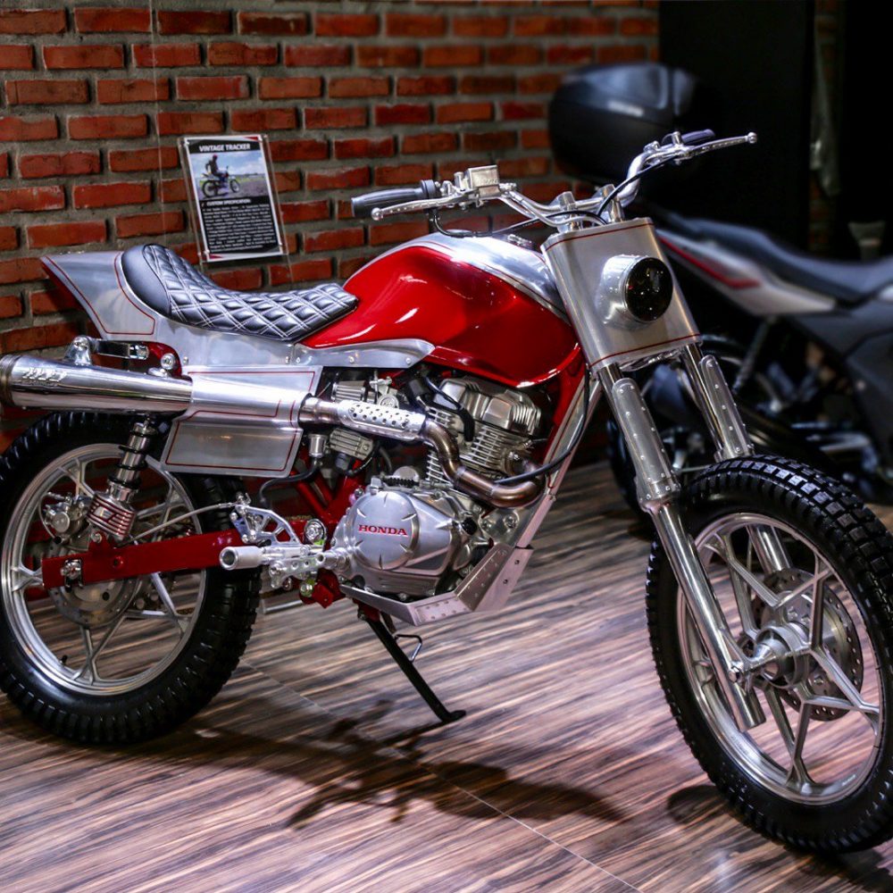 Varian Seribu Wajah dari Honda Ini Pantas Dimiliki 1 Honda CB150Verza Vintage Tracker