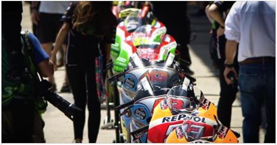 Coba Perhatikan Foto Header Facebook MotoGP di Sepang Ini !!! 2 Sepang1