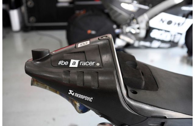 Karena Keinginan Ridernya, Aprilia Hilangkan Tutup Tangki Bensin