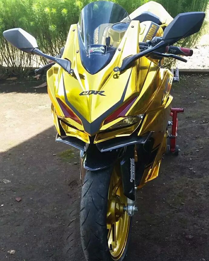 CBR150 Emas