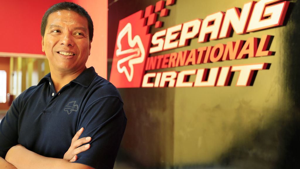 Guyonan Razlan Razali: Saya Nunggu WhatsApp dari Valentino Rossi! 2 Datuk Razlan Razali