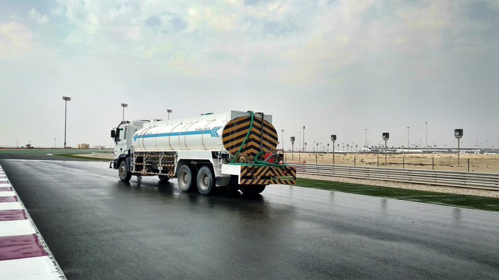 10 Foto Menarik Jelang Tes Pra Musim Qatar 2018, Nomor 4 Bikin Motor Meleleh ! 3 Tangki tes wet race Qatar