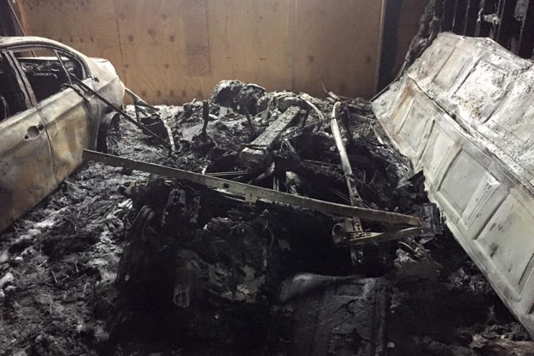 Mobil Listrik BMW Tiba-tiba Terbakar, Kenapa? 1 bmw-i3-fire