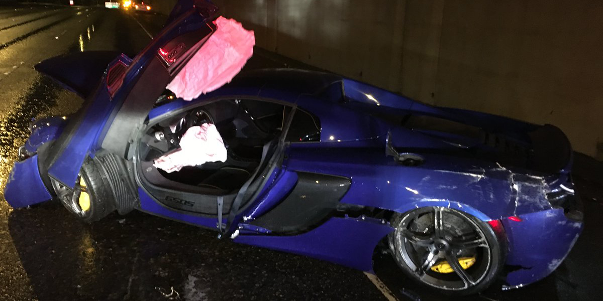 Sewa Mobil McLaren Untuk Gaya-Gayaan Tapi Malah Kecelakaan 1 mclaren-650S-accident