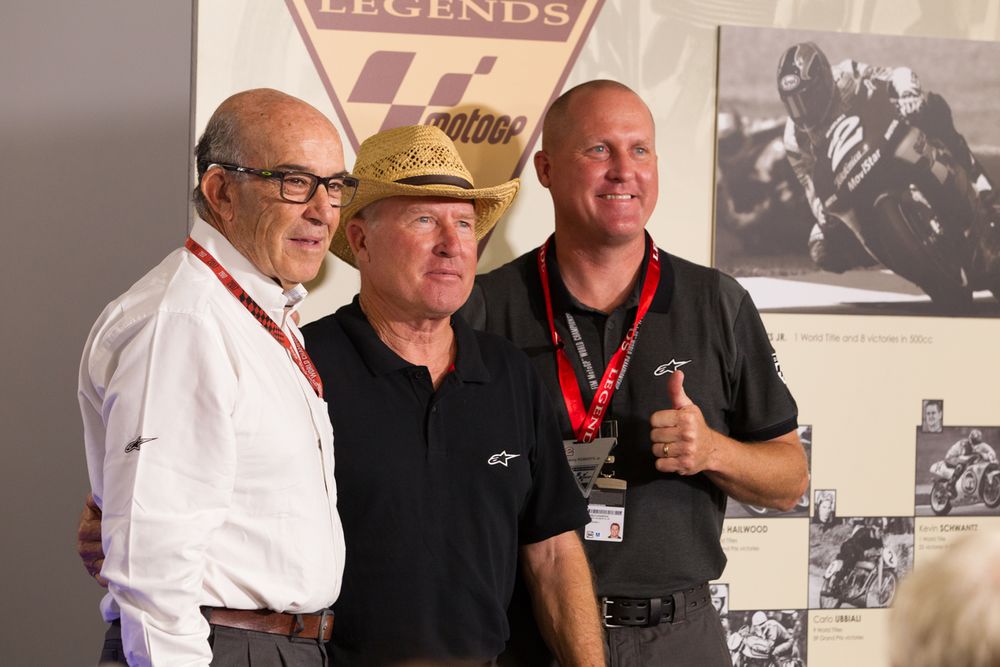 Kenny Roberts: Motor Buatan Italia Vs. Jepang Bagus Mana? 1 Carmelo Ezpeleta Kenny Roberts Sr. and Kenny Roberts Jr.