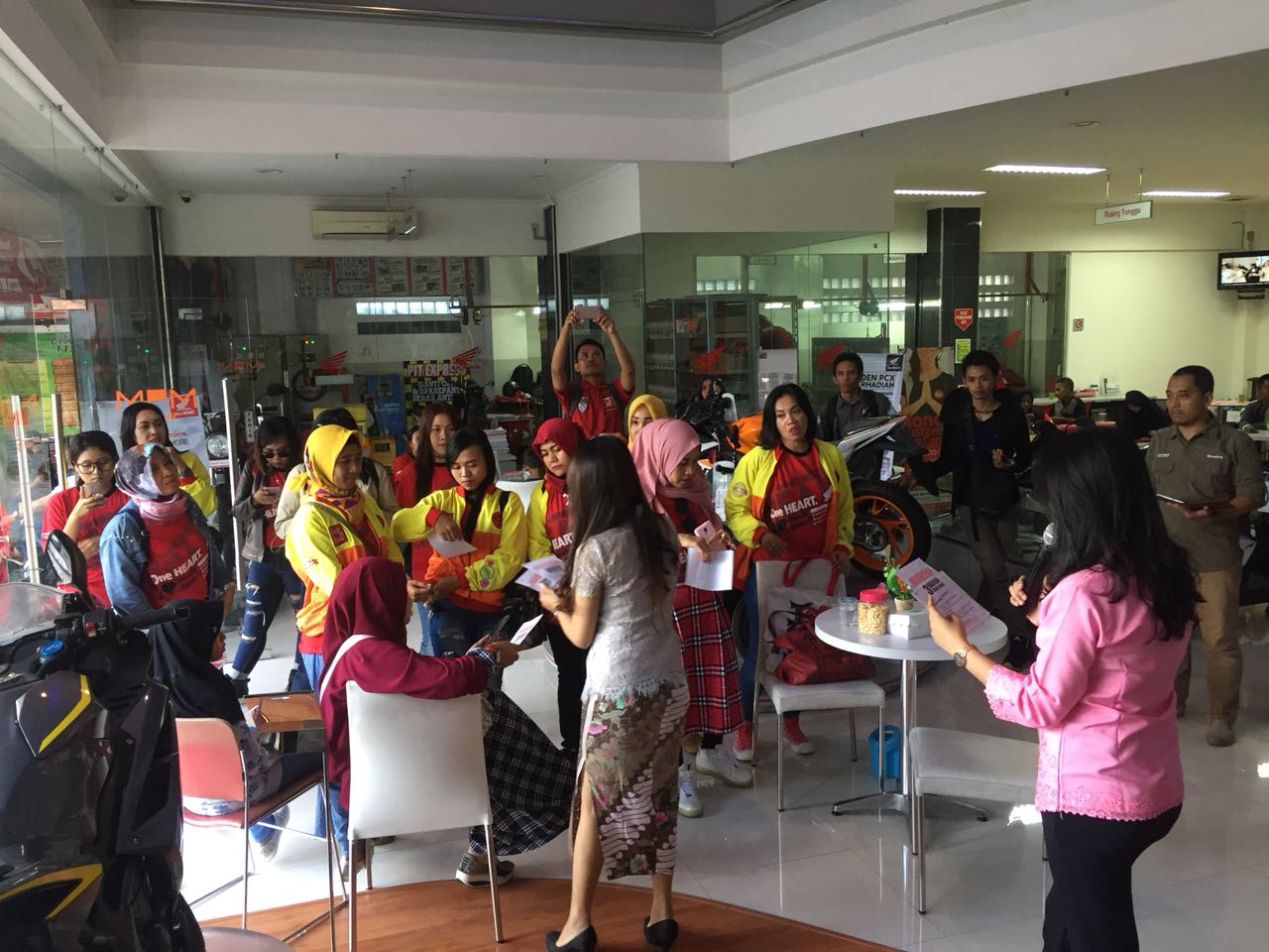 MPM Ajak Para Ladies Cantik dan Aman Berkendara Bersama Honda 3 MPM Ajak Para Ladies Cantik dan Aman Berkendara Bersama Honda 1