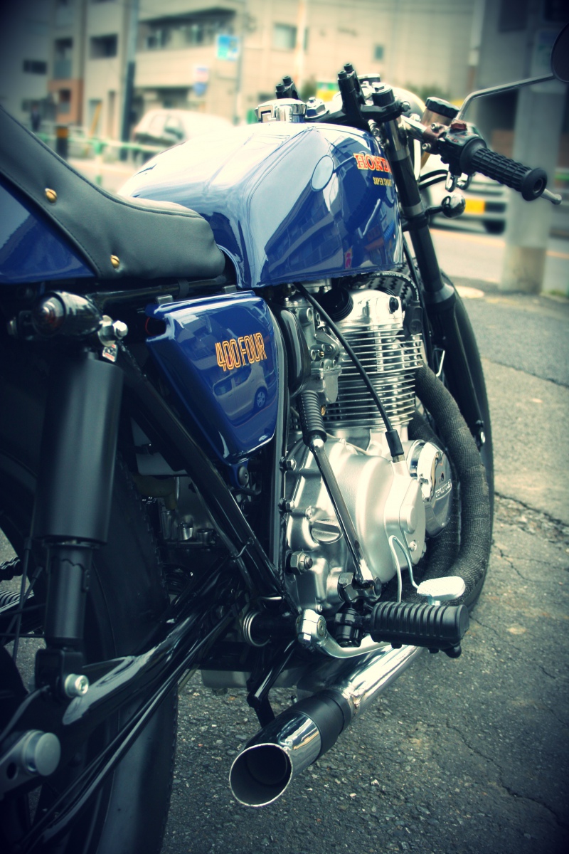 Modifikasi Honda CB400Four Dibuat Oleh Tangan Kiri 7