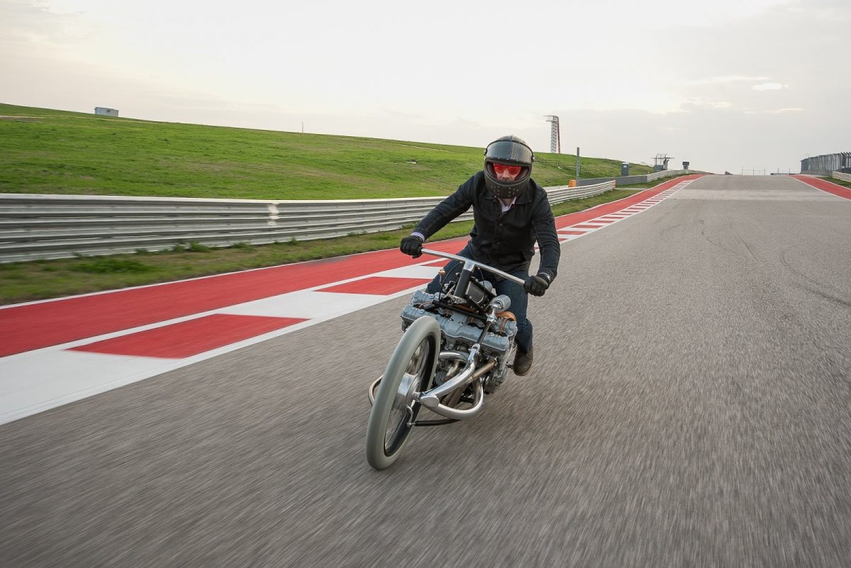 Modifikasi 'Kebangkitan' 1980 Honda CBX 6 Silinder 3 Modifikasi Kebangkitan 1980 Honda CBX 6 Silinder 1