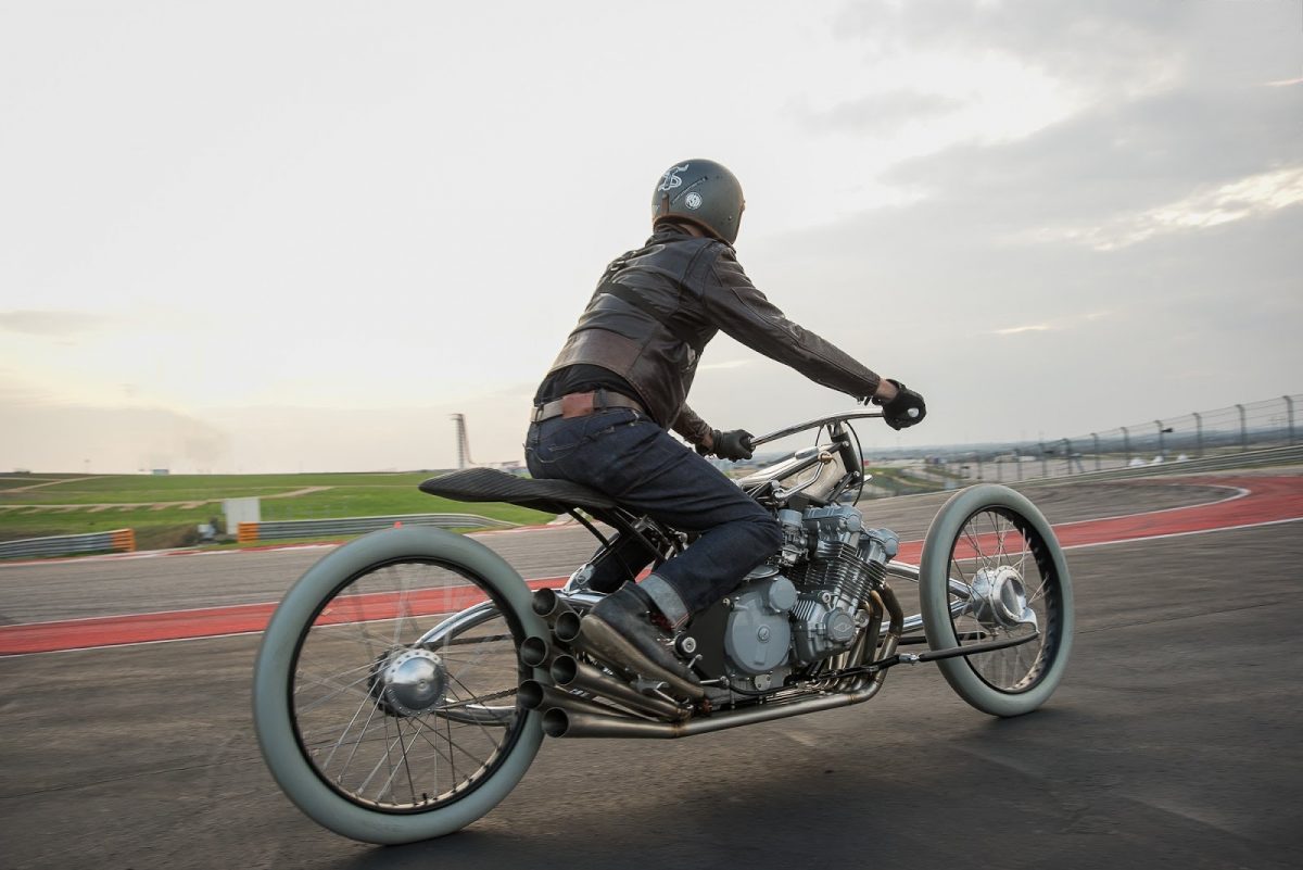 Modifikasi 'Kebangkitan' 1980 Honda CBX 6 Silinder 4 Modifikasi Kebangkitan 1980 Honda CBX 6 Silinder 2