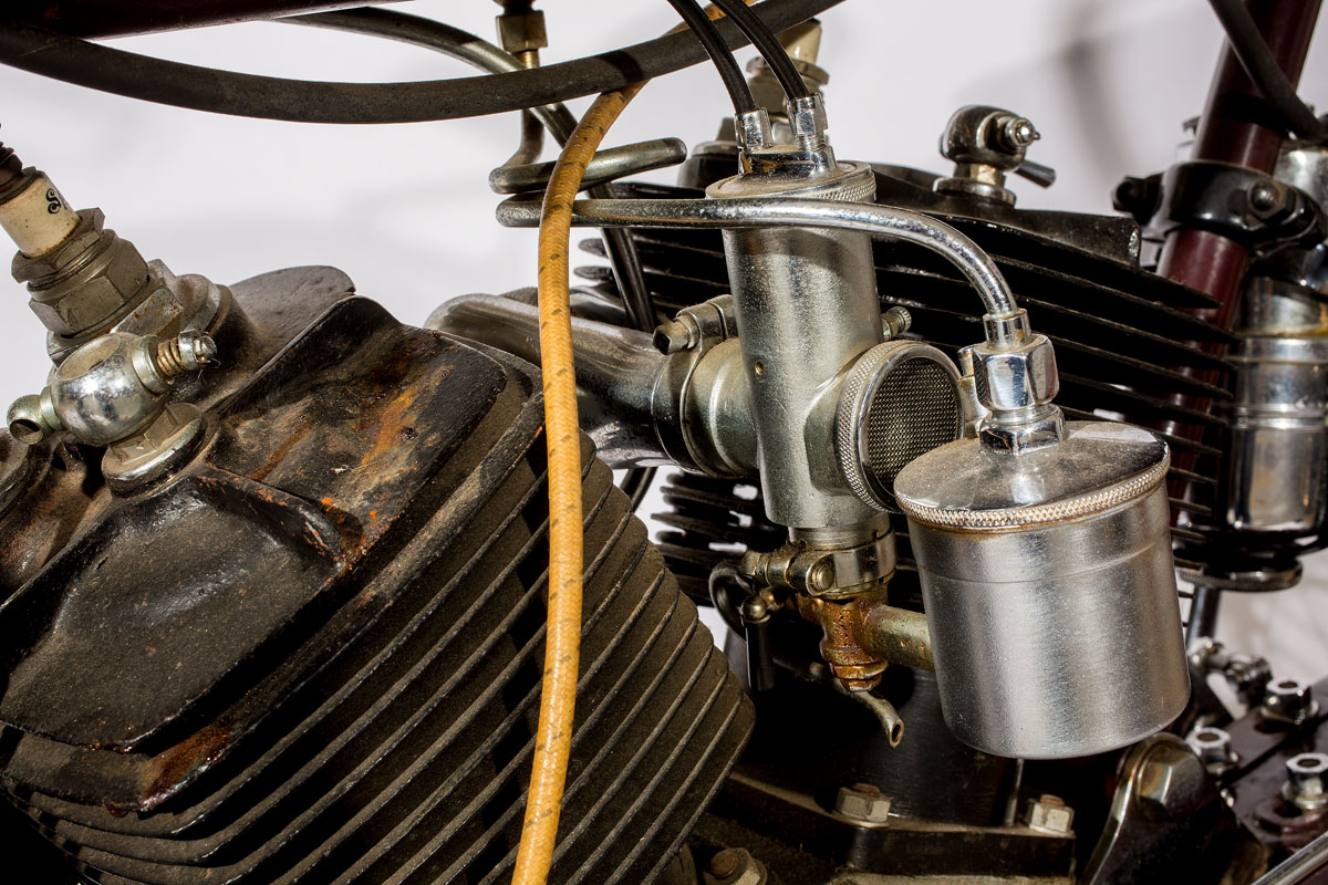 Sepeda Motor Presisi Tahun 1917 500CC V Twin Gak Pakai Rantai 3