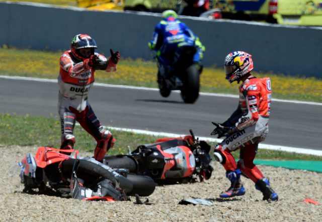 Ternyata Kecelakaan Jerez Ada 6 Orang yang Dipersalahkan ! 4 Jorge Lorenzo marah
