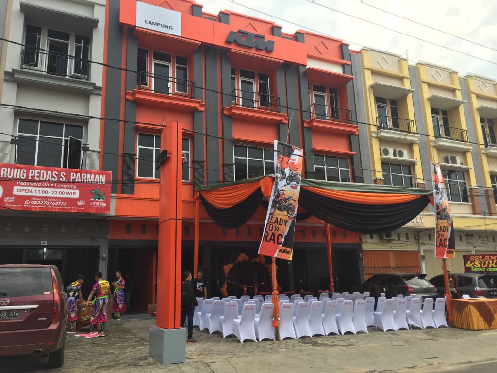Telah Dibuka Showroom KTM Lampung.. Selamat yaa ! 3 Telah Dibuka Showroom KTM Lampung 3