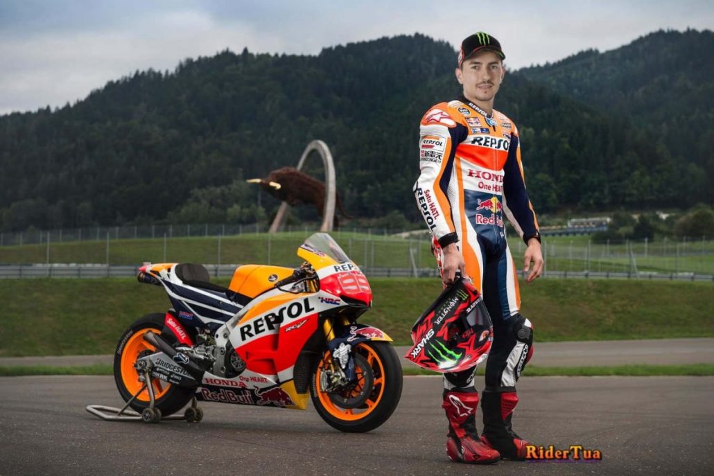 Bentrokan antara Marquez dan Lorenzo Akan Dimulai dari Indonesia ? 2 Jorge Lorenzo Repsol Honda 2019