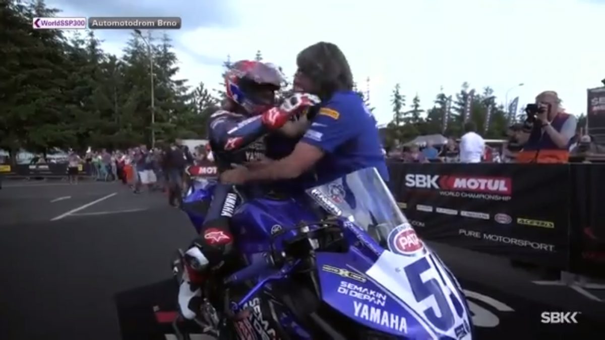 Kawasaki Ninja tak berdaya di pecundangi Yamaha Galang Hendra Pratama 1